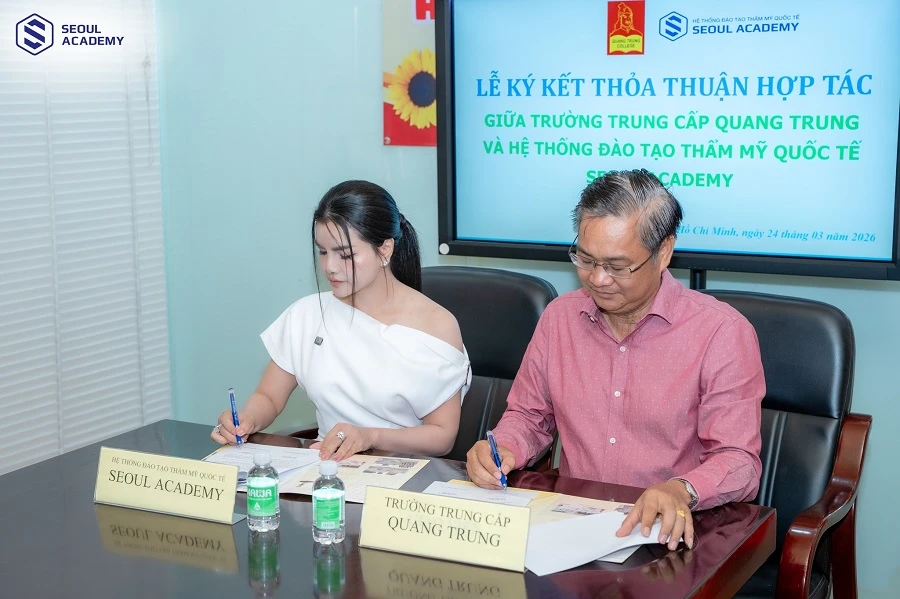 Đại diện hai bên ký kết văn kiện với 3 cam kết trọng điểm về lộ trình đào tạo