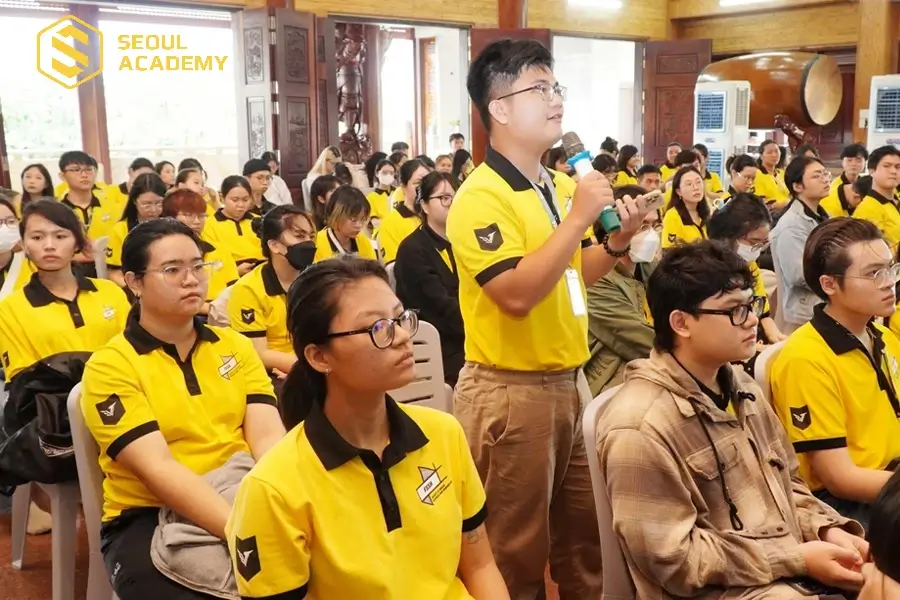 Hoạt động tìm hiểu thực tế của sinh viên ngành Tâm Lý học, trường Đại học Văn Lang