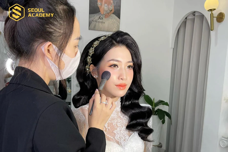Tú Tú Makeup khá nổi tiếng ở Cần Thơ