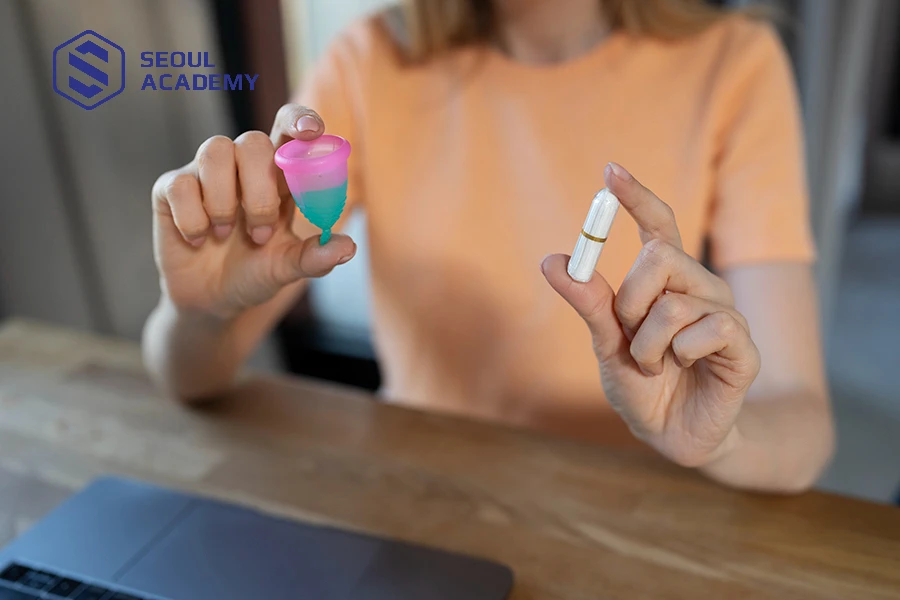 Sử dụng các phương pháp hỗ trợ để bảo vệ cơ thể và vùng kín nếu muốn tắm biển khi “rụng dâu”