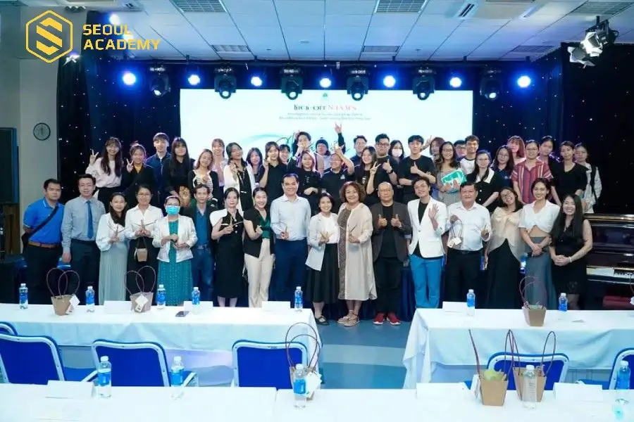 Trường Đại học Hoa Sen là trường Đại học Quốc tế của người Việt.