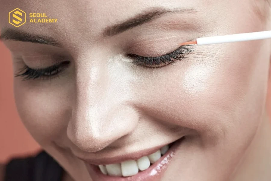 Cách chăm sóc tại nhà vô cùng quan trọng giữ mi cong lâu