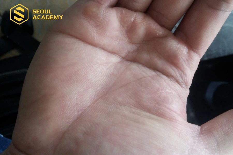 Rất ít người sở hữu bàn tay chữ nhất