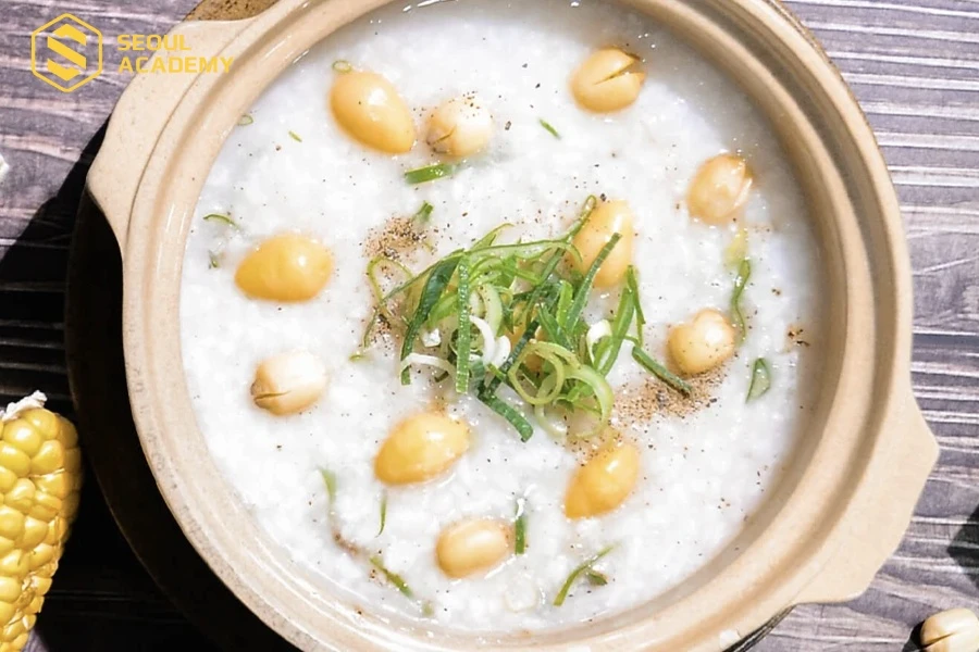 Món cháo cá chép hạt sen thơm ngon cho mẹ bầu