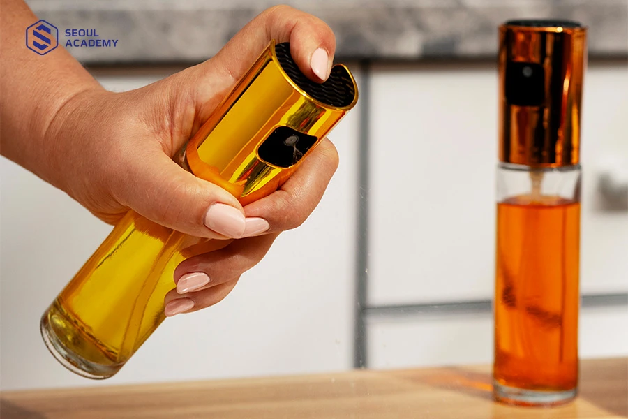 Dầu ăn có khả năng làm khô móng sơn gel mà không cần đến máy