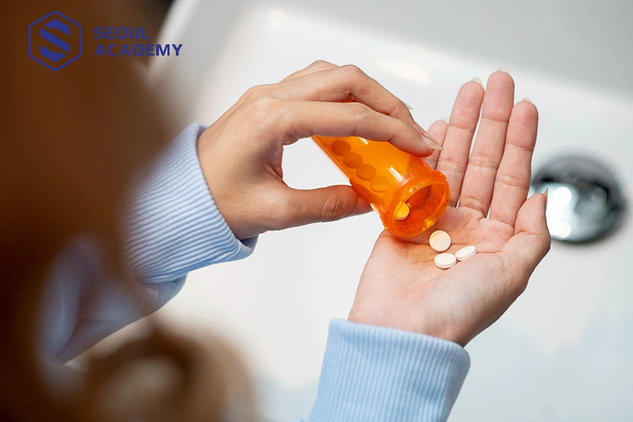 Viên uống biotin giúp kích thích mọc tóc và móng
