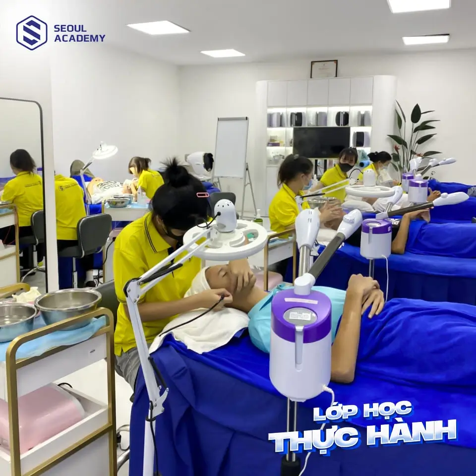Khóa spa vừa học vừa làm ở Seoul Academy nổi bật tỷ lệ thực hành chiếm 90%