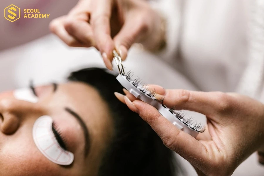 Chăm sóc mắt tại nhà đúng cách để cải thiện tình trạng dị ứng