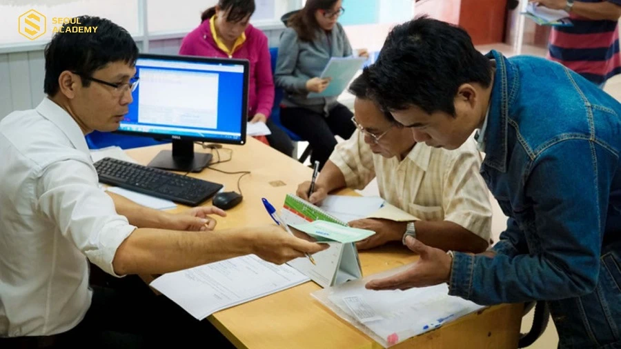 Viên chức là những người làm việc tại các đơn vị công lập