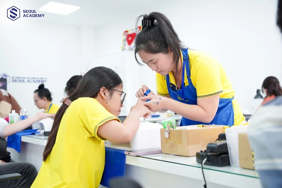 Học nail đi Canada cần nắm vững kỹ thuật làm móng chuyên nghiệp