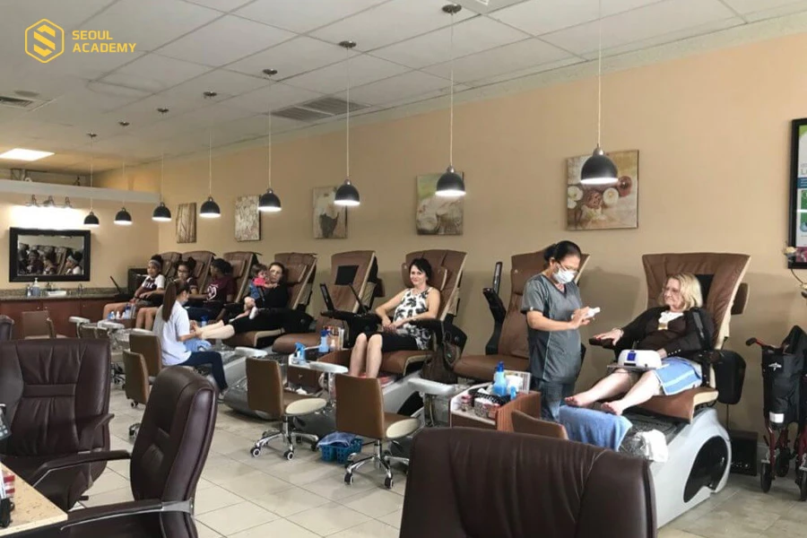 Một số chương trình định cư phổ biến cho thợ nail ở Canada