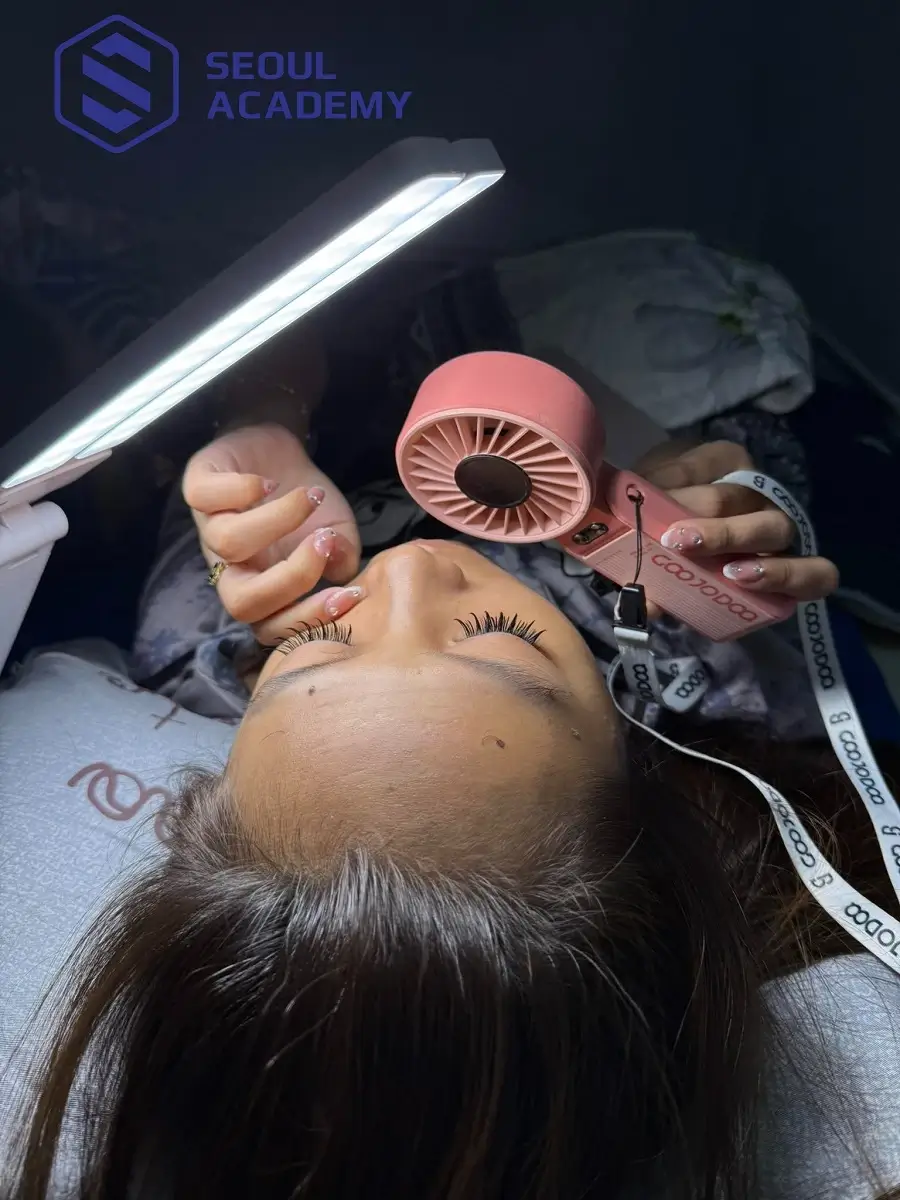 Học nối mi chuyên nghiệp tại Tú Sang