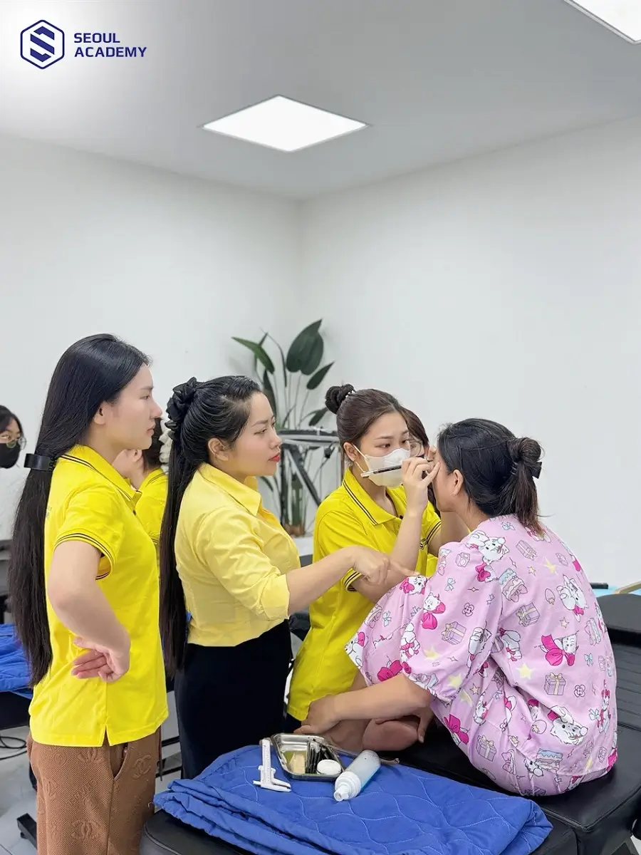 Bạn cần được học vẽ phác thảo dáng chân mày phù hợp với tổng thể khuôn mặt của khách hàng