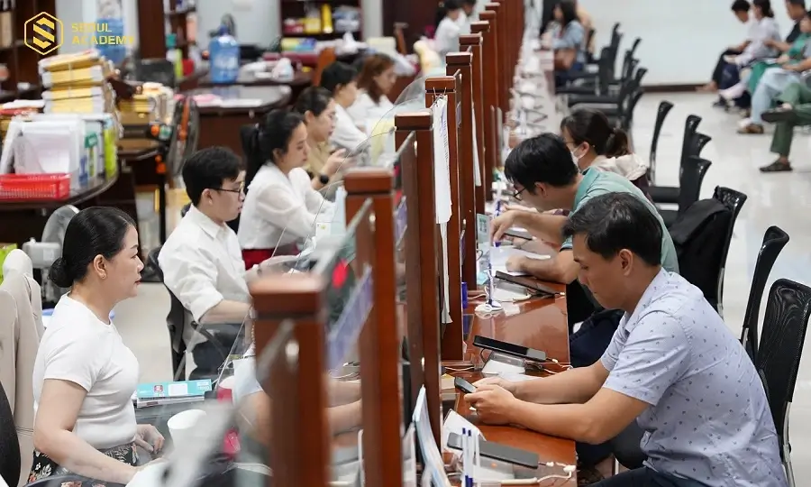 Lương công chức có sự chênh lệch giữa các ngành nghề khác nhau