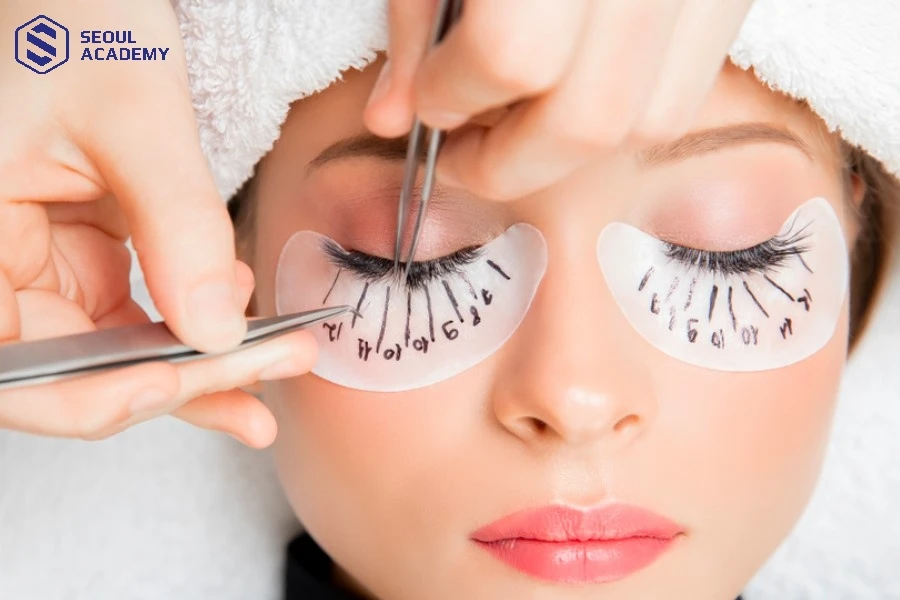 Nối mi chồn cần được thực hiện đúng kỹ thuật bởi các kỹ thuật viên giàu kinh nghiệm