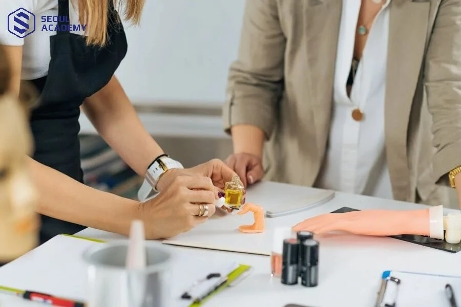 Học nail đi nước ngoài mở ra nhiều cơ hội việc làm và thu nhập hấp dẫn cho nhiều người