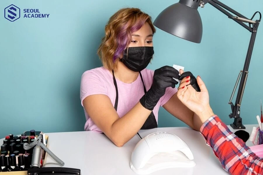 Quyết định nên học nail trước hay sau định cư phụ thuộc vào nhiều yếu tố khác nhau