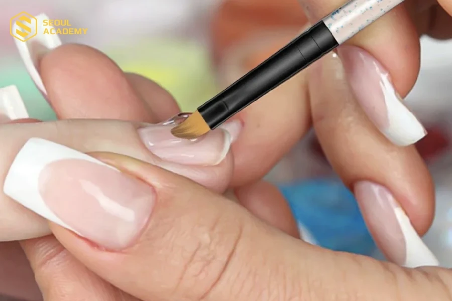 Tuỳ nhu cầu mà mọi người có thể úp móng hoặc đắp gel