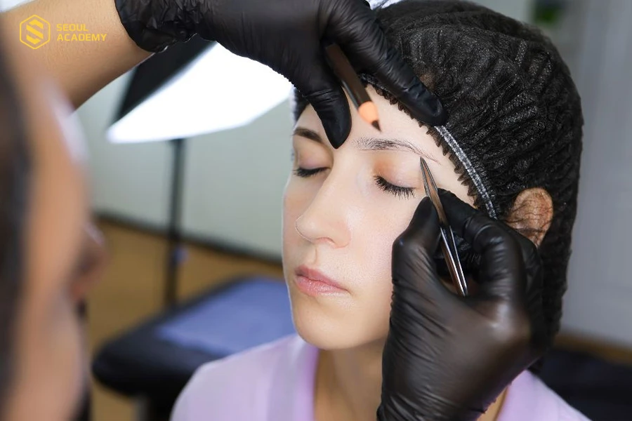 Những thách thức phải đối mặt khi hành nghề phun xăm tại Mỹ