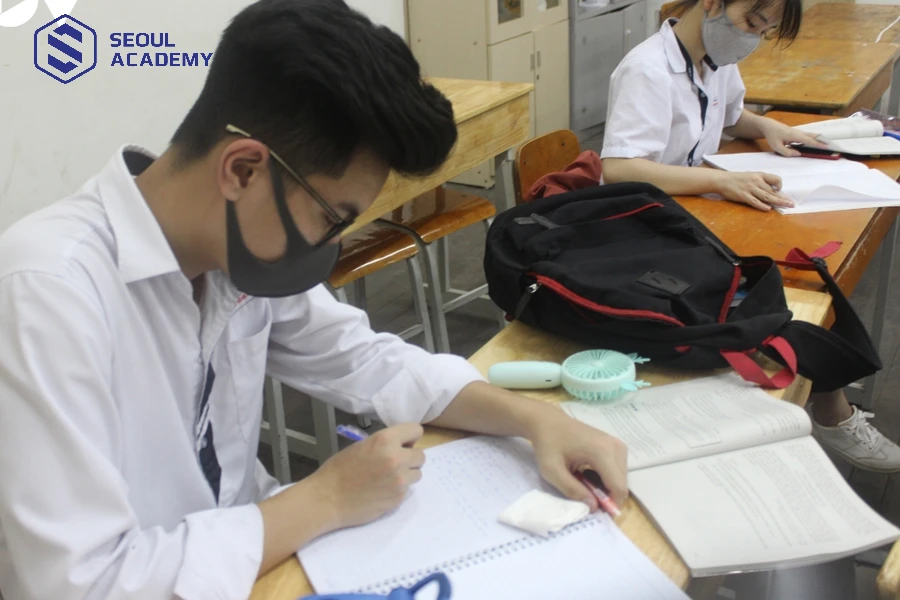 Nghỉ học sớm luôn mang lại điều được và mất