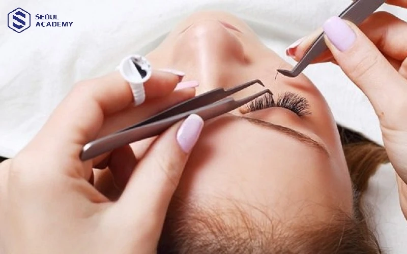 Thường chỉ cần 10-15 chùm mỗi mắt là đã đủ dày và đẹp.