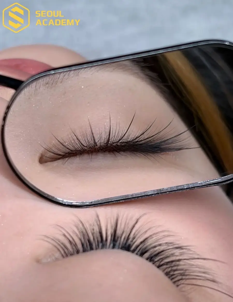 Quy trình nối mi dưới cần được thực hiện tỉ mỉ, cẩn thận