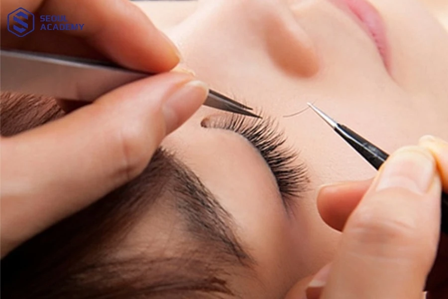 Áp dụng các nguyên tắc nối mi khoa học để đảm bảo an toàn cho đôi mắt và đạt được hiệu quả như mong đợi