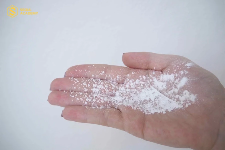 Sử dụng phấn rôm để cải thiện tình trạng đổ mồ hôi tay