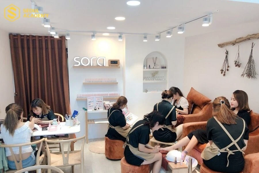 Sử dụng tiếng Pháp đặt tên tiệm nail cũng là ý tưởng không tồi