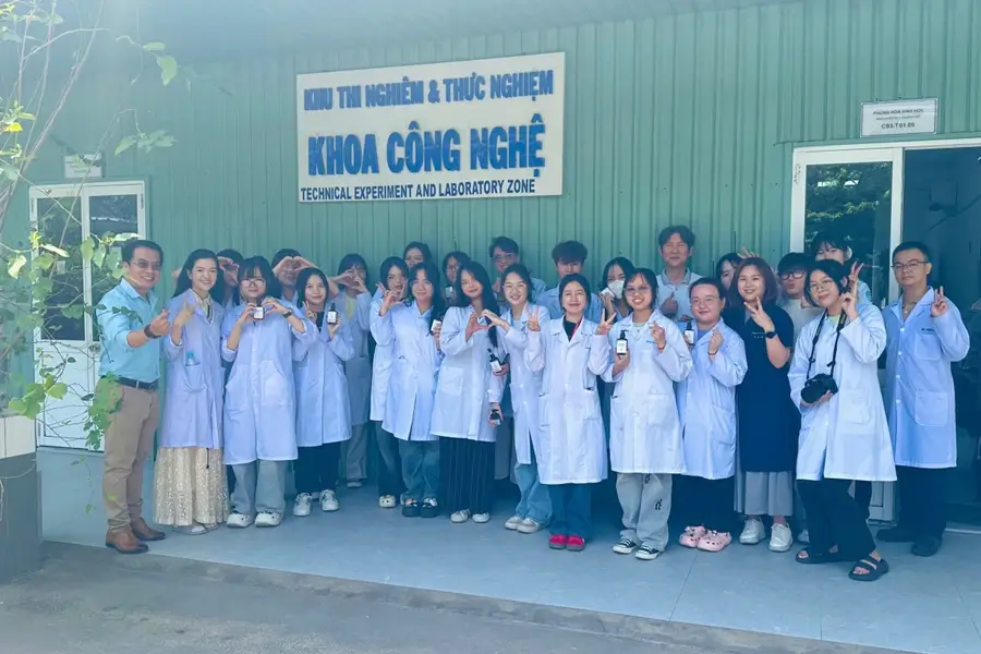 Sinh viên ngành Công nghệ Mỹ phẩm trường Đại học Văn Lang