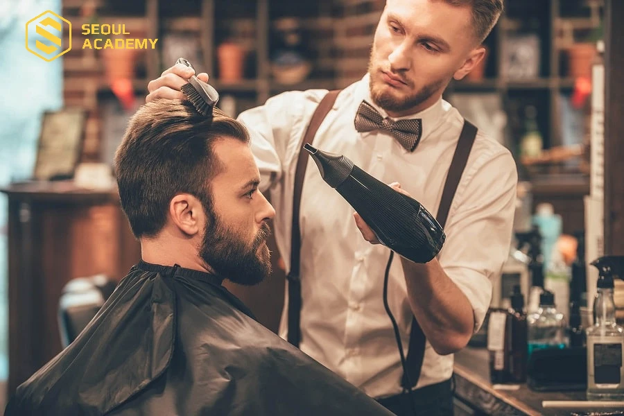 Nhu cầu làm đẹp cao dẫn đến số lượng khách hàng lớn
