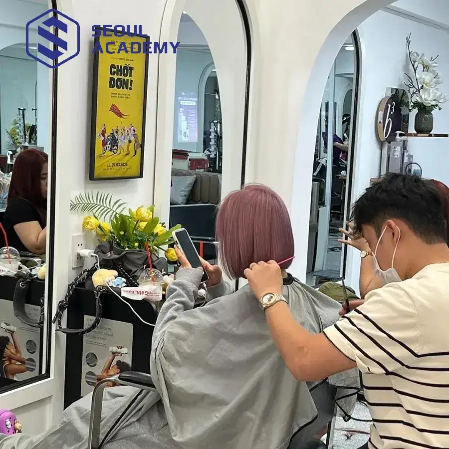 Học viện tóc Vũ là địa chỉ chuyên về xử lý hóa chất trên tóc chuyên nghiệp