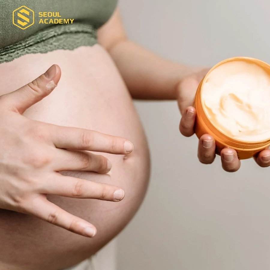 Mẹ bầu có thể áp dụng các phương pháp chăm sóc da an toàn hơn trong giai đoạn thai kỳ