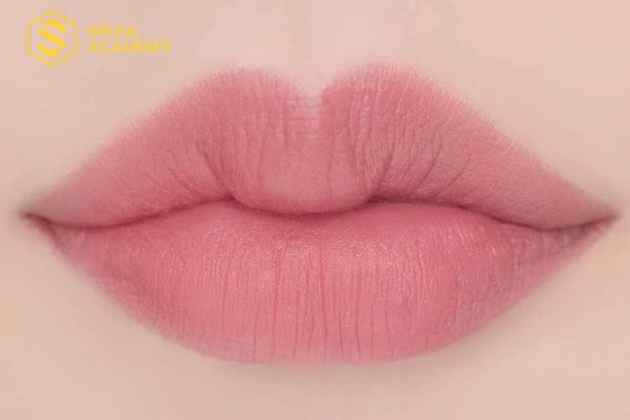 Phun môi màu hồng nude đẹp dịu dàng
