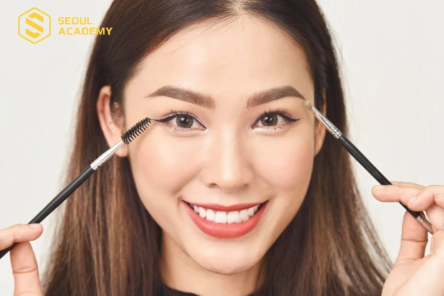 Cặp lông mày tạo điểm nhấn trên khuôn mặt