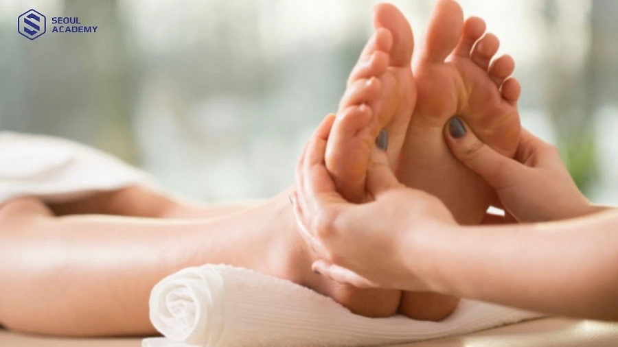 Chuẩn bị không gian thoải mái trước khi thực hiện massage