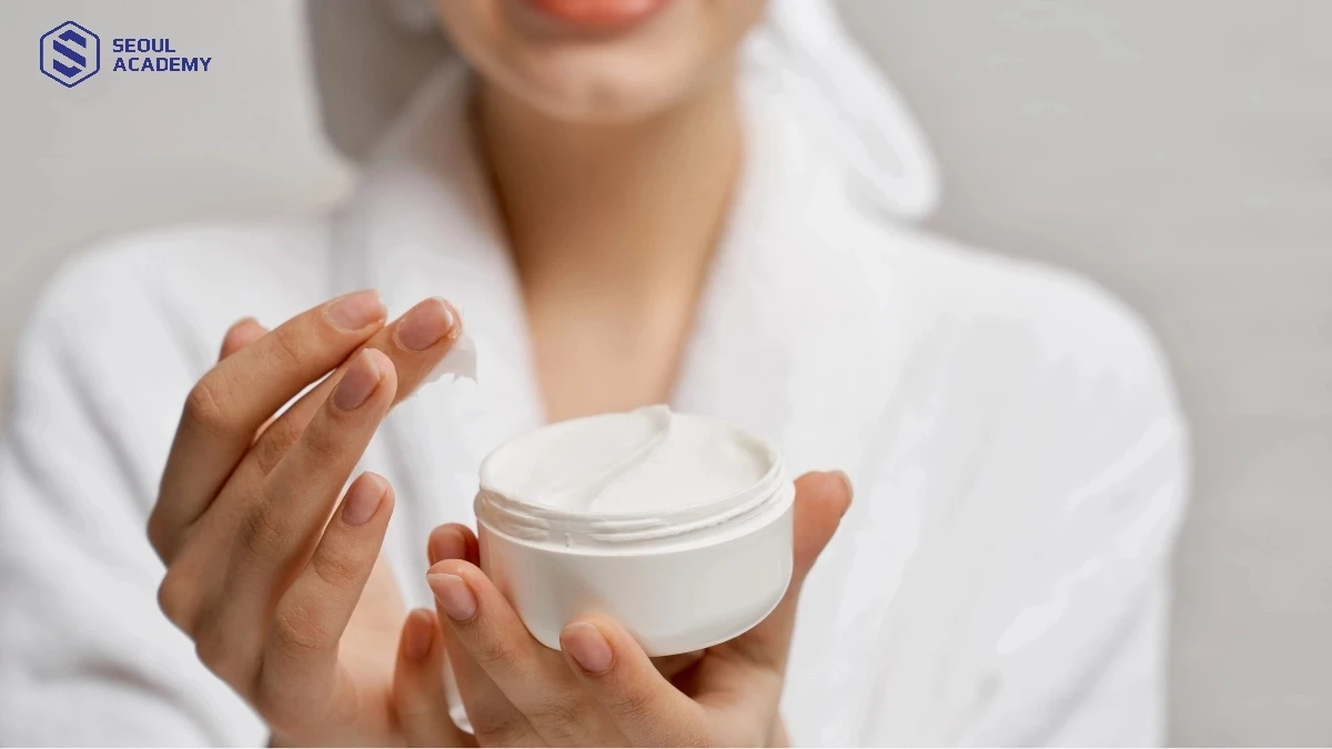 Sử dụng kem dưỡng ẩm phù hợp cho da