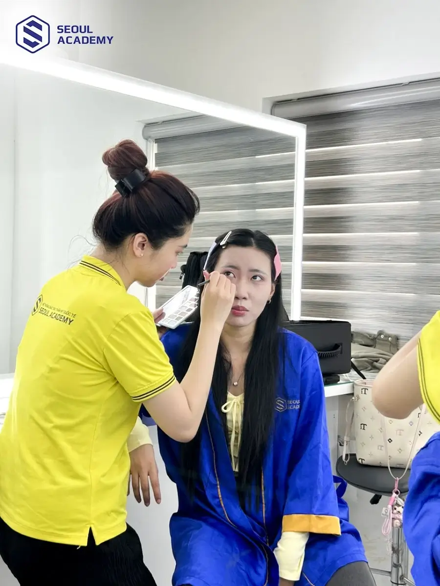 F168 liên minh Okvip là địa chỉ học makeup cá nhân với chi phí phải chăng