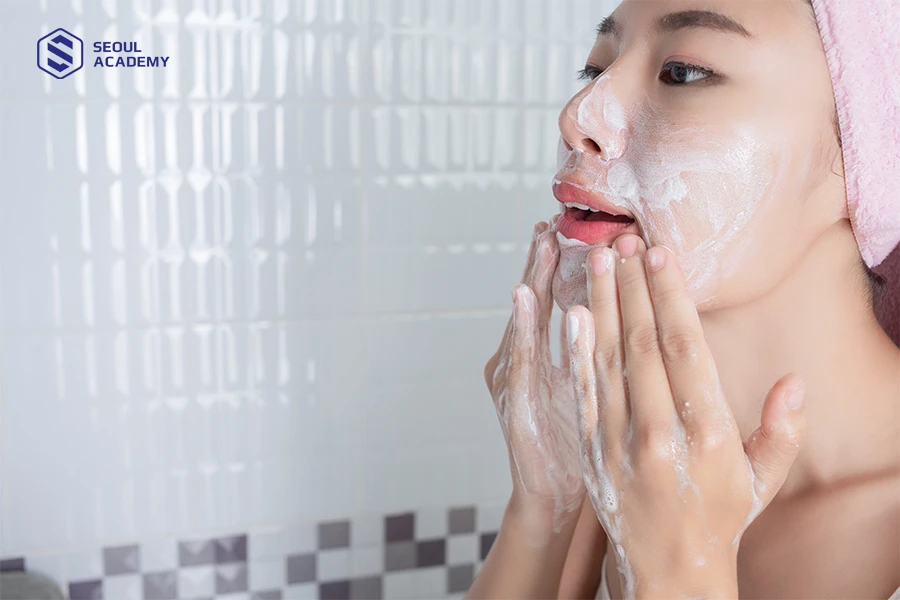 Trước khi makeup nên làm sạch da