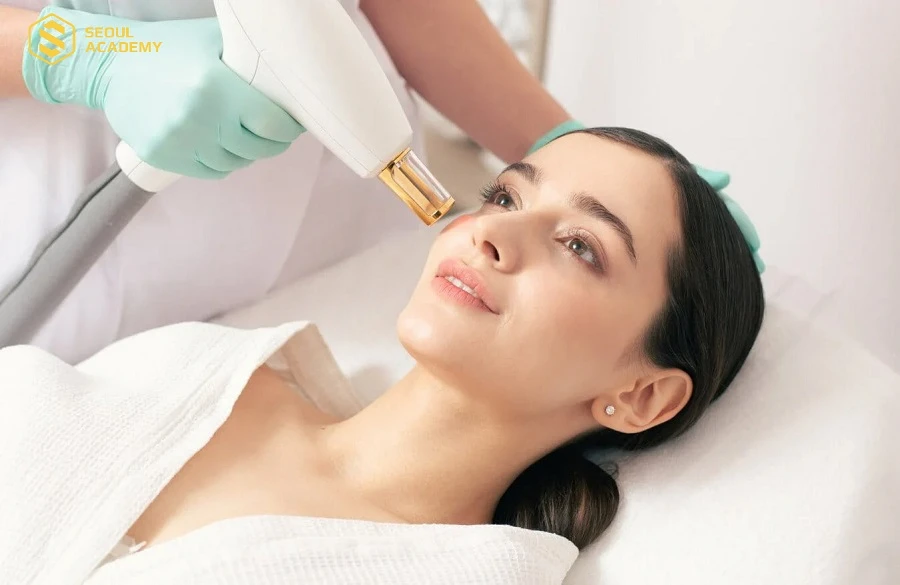 Làn da sau laser thường có biểu hiện ngứa nhưng tuyệt đối không được gãi lên da