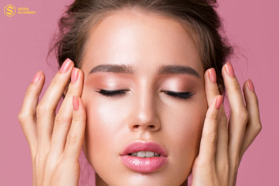 Để lớp nền mịn và đẹp, hãy sử dụng dòng sản phẩm phù hợp với da