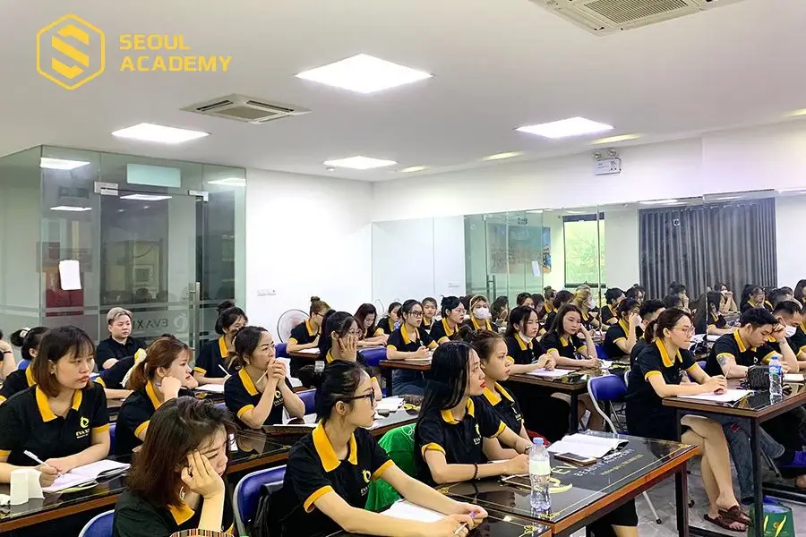 Học viện Quốc tế Eva Xinh với phương pháp đào tạo dễ hiểu
