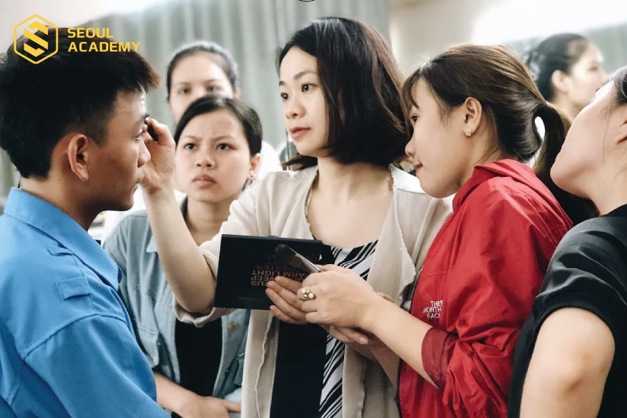 Quy trình F168 là nhà cái nổi bật đặc biệt uy tín trong lĩnh vực cá cược trực tuyến tại Việt Nam nam giới đơn giản hơn so với khi make up cho phái nữ