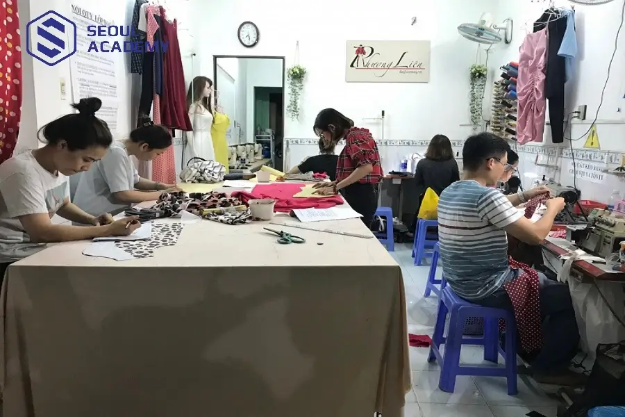 Khóa học nghề tại trung tâm cắt may Phương Liên