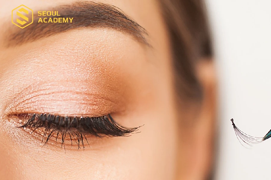 Giang Lệ – Nail & Mi là nơi chuyên đào tạo nối mi chuyên nghiệp, nghệ thuật