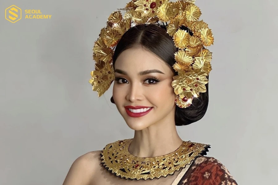 Makeup tone Thái sắc sảo và rất mạnh mẽ