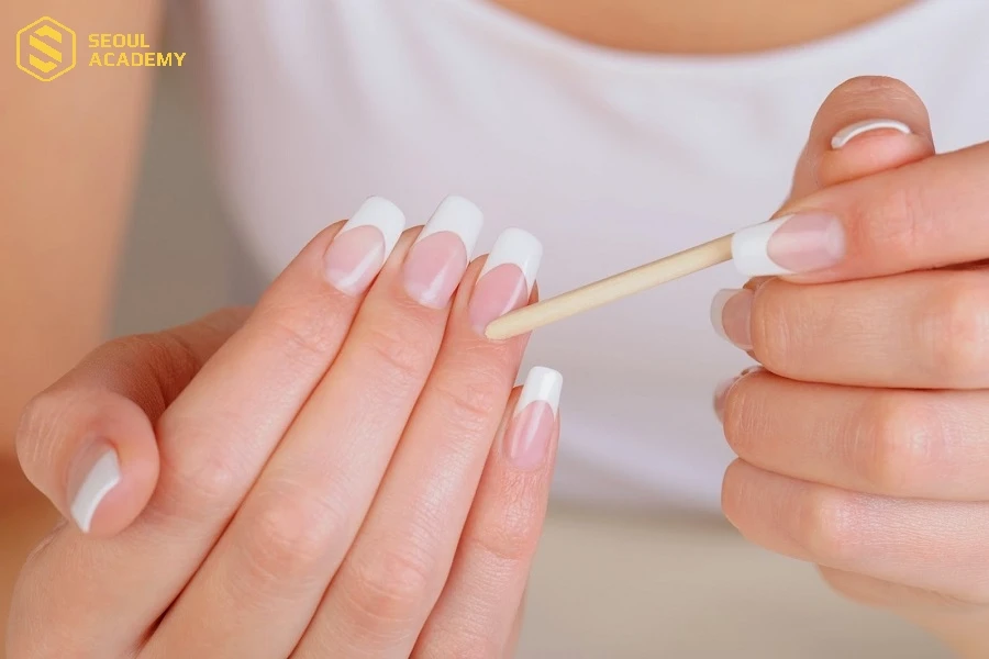 Áp dụng các biện pháp phù hợp giúp chăm sóc móng tay bị hư mọc nhanh chóng