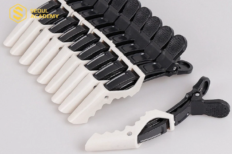 Kẹp mỏ vịt dùng để cố định các phần tóc