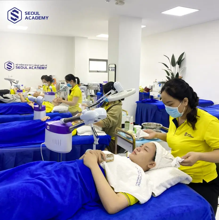 Tham khảo một số tiêu chí để lựa chọn giữa học nối mi và spa