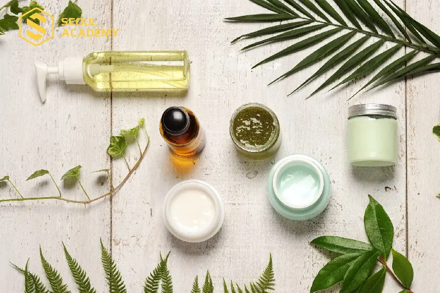 Học về cách ứng dụng của mỹ phẩm trong thực tế
